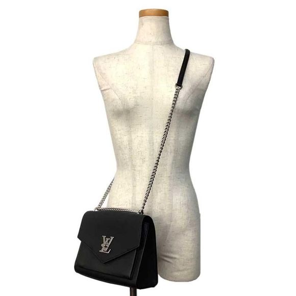 Louis Vuitton My LockMe Chain Shoulder Bag Noir Black Calf Silver Hardware - Picture 5 of 8